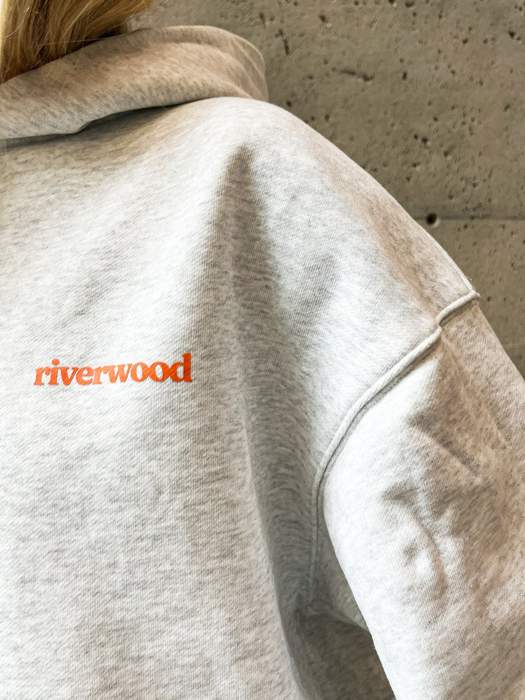 Riverwood Staple Hoodie - Light Heather Grey